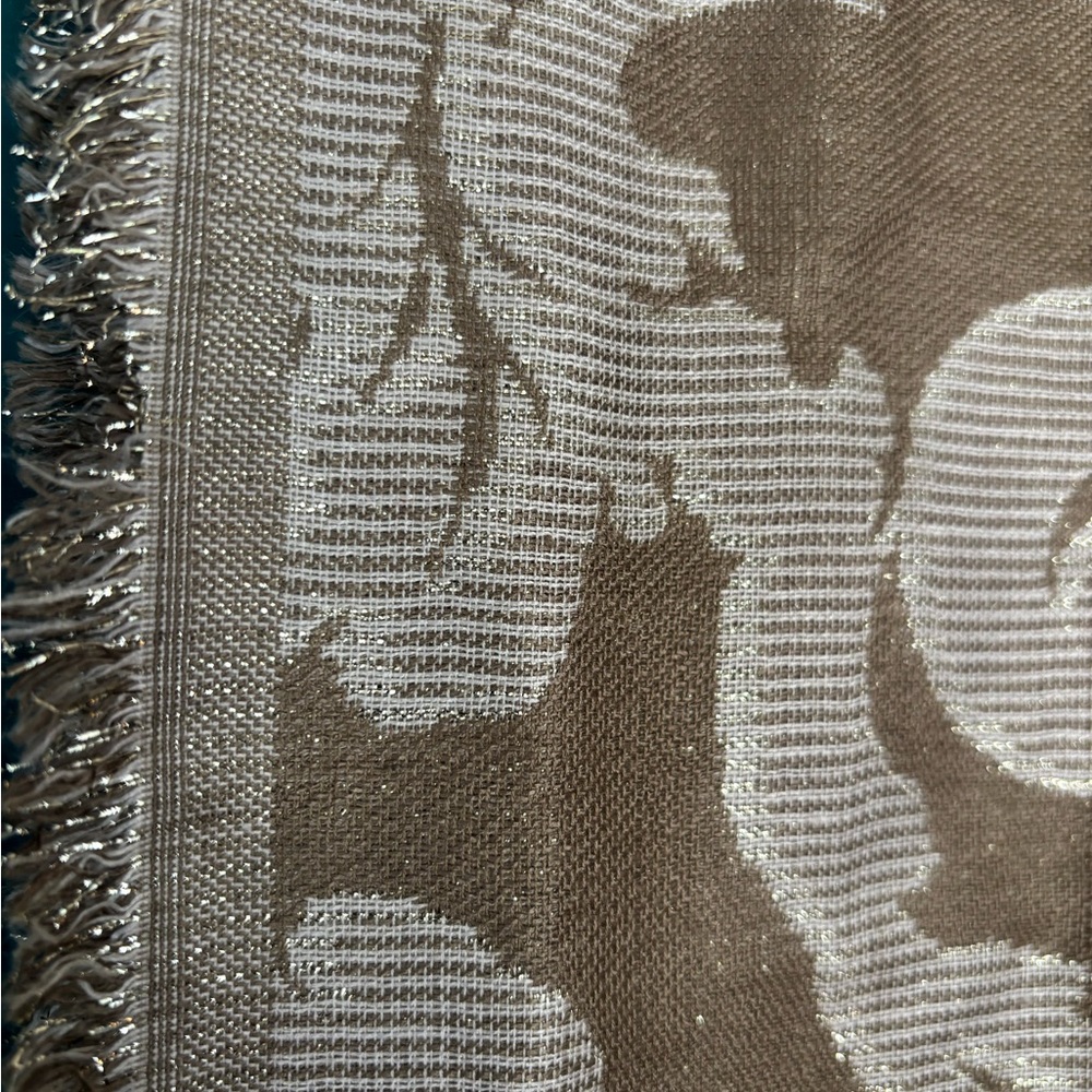 *Loft Scarf New with Tag Cream and Ivory with Metallic Thread One Size - Picture 2 of 4